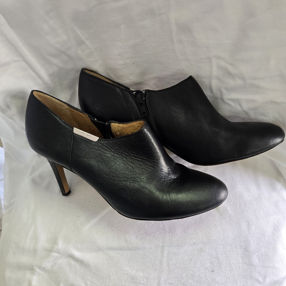 Coach Seneca Black Smooth Leather Heeled Booties Women's Size 9.5B